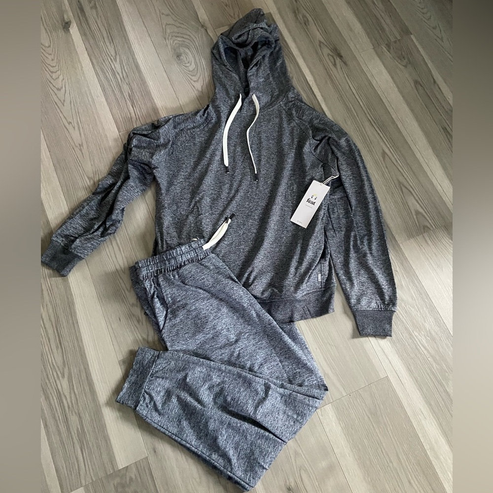 Feat NWT Jogger/Hoodie SET Size Large